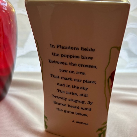 Rectangular Vase/Mug. Poppies & “Flanders Field” by J. McCrae on the side. 5.75” - Picture 4 of 14